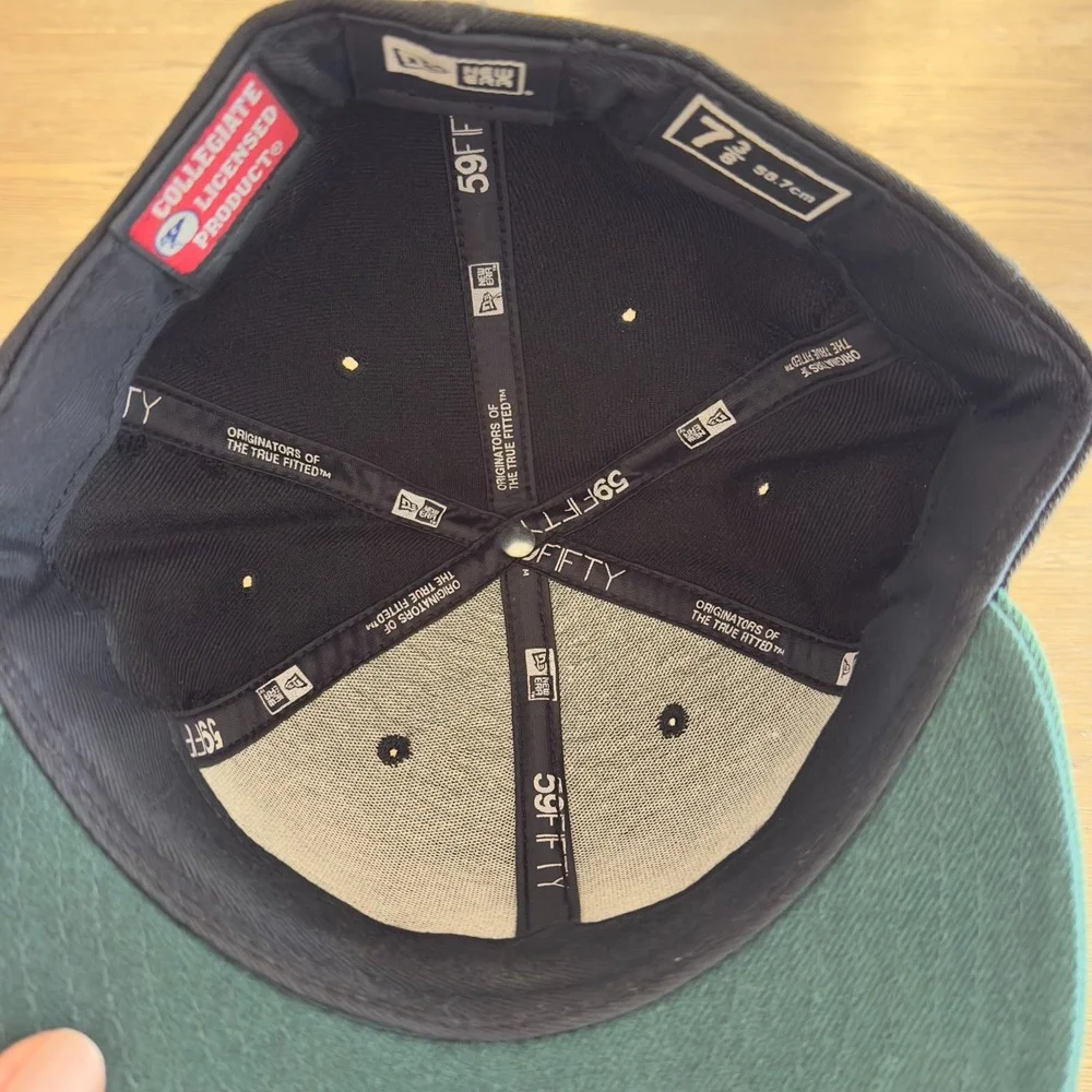 New Era 59 Fifty University Of Hawaii Fitted Cap-Green /Black-100% Wool-USA Made